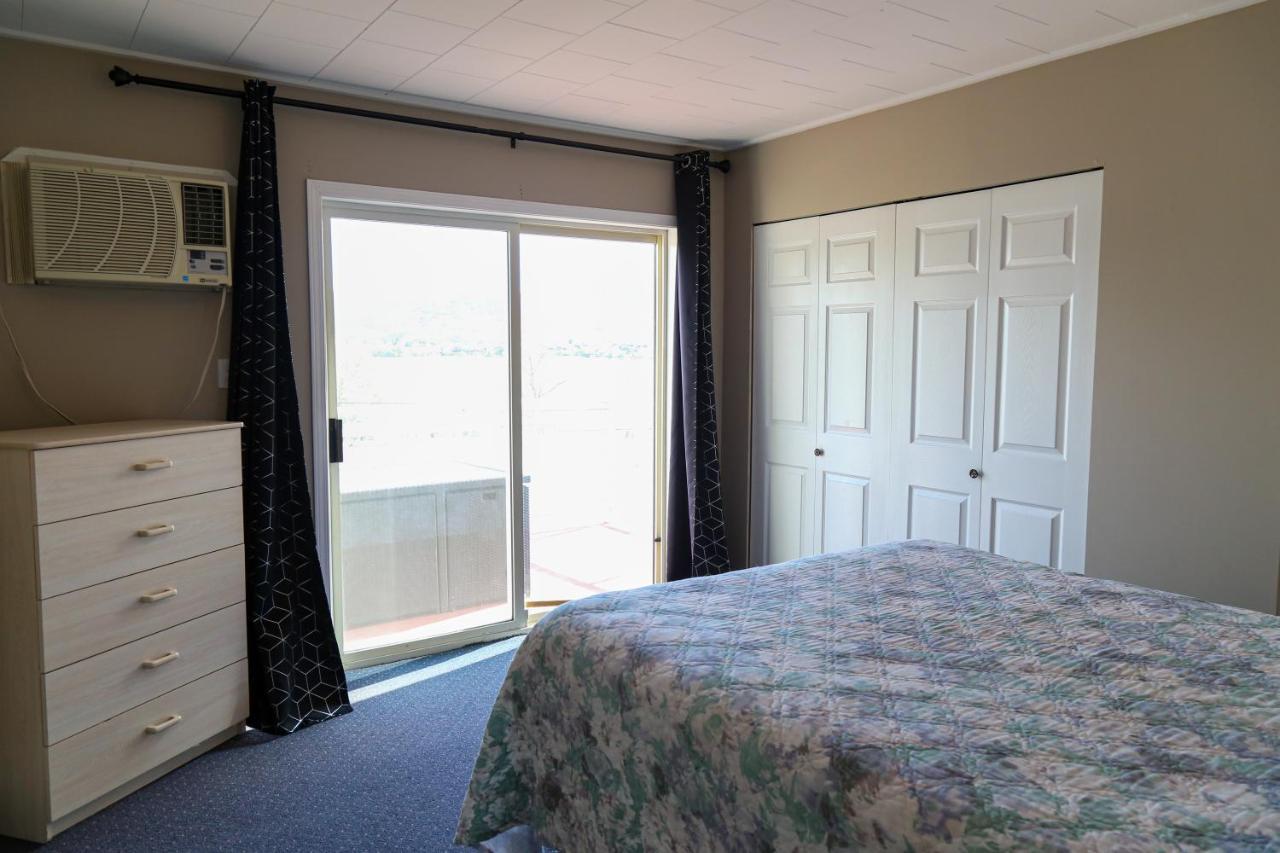 Richter Pass Beach Resort Osoyoos Dış mekan fotoğraf